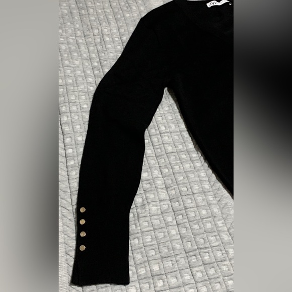 New!  Zara_V-Neck Cardigan - Picture 7 of 11